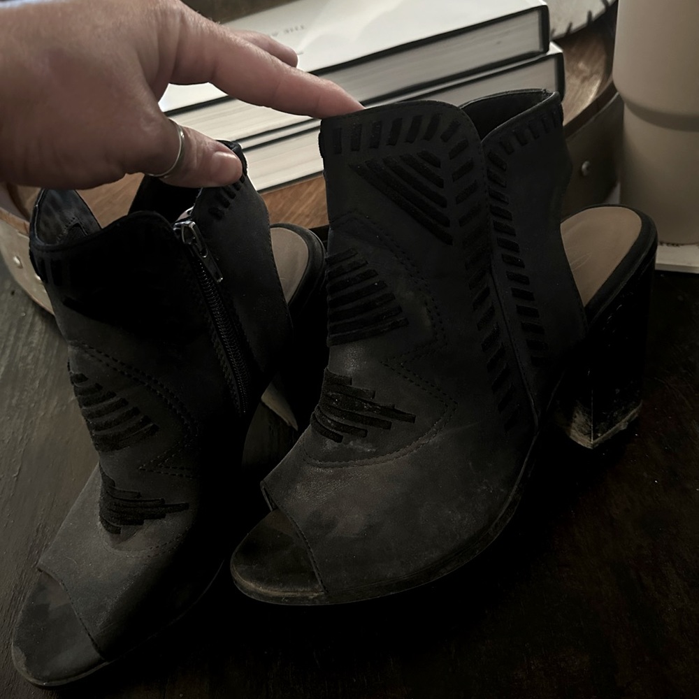 SOLD!!! Suede Aztec heels western boho